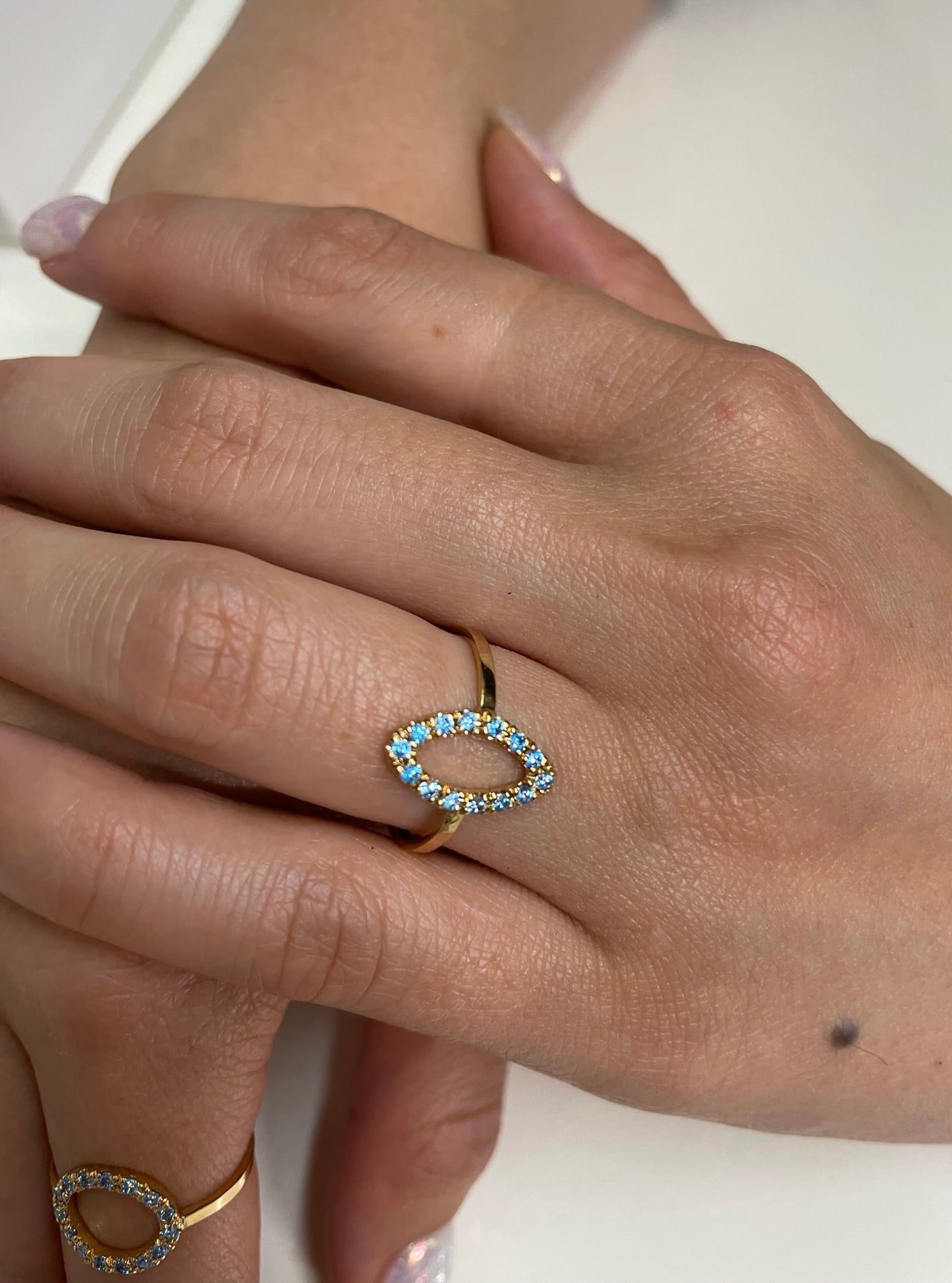 Diamond-Shaped Aquamarine 18k Gold Ring