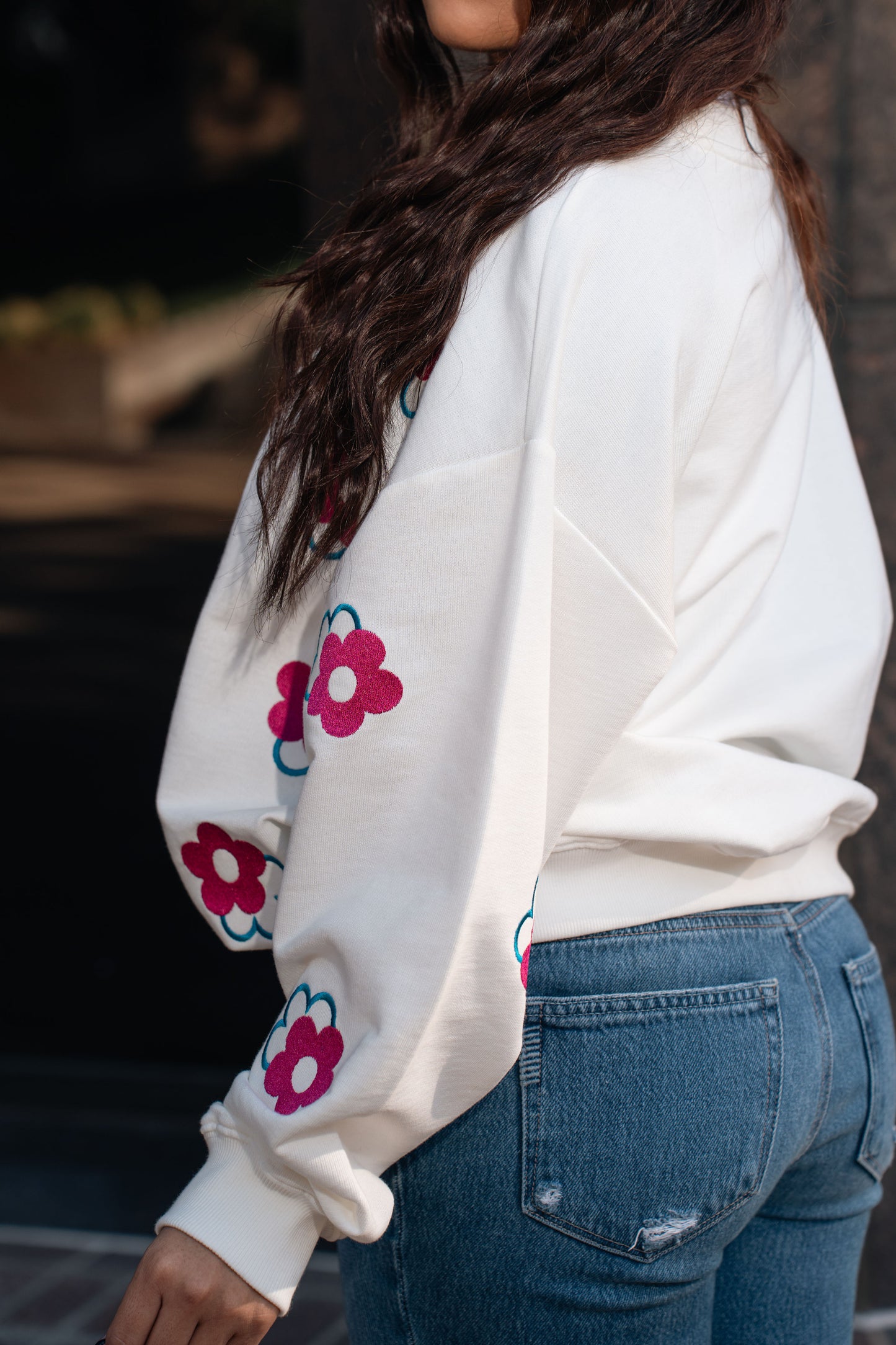 Embroidered Flowers Sweater (Pink/Blue)