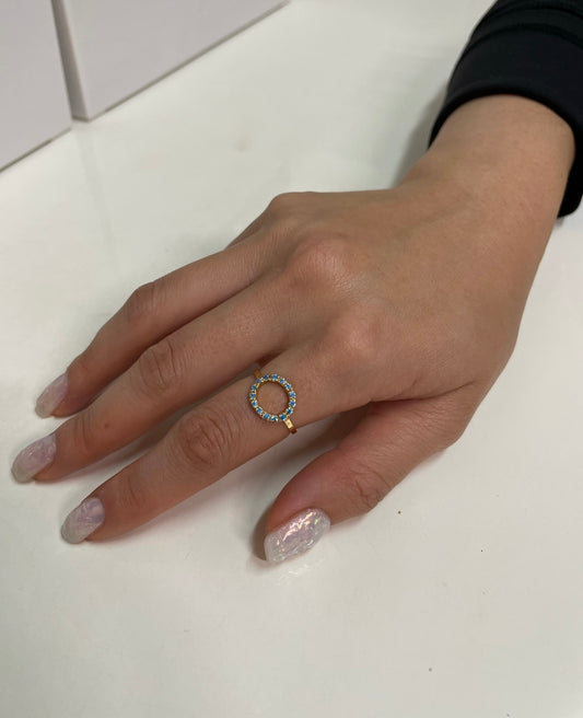 Oval-Shaped Aquamarine 18k Gold Ring