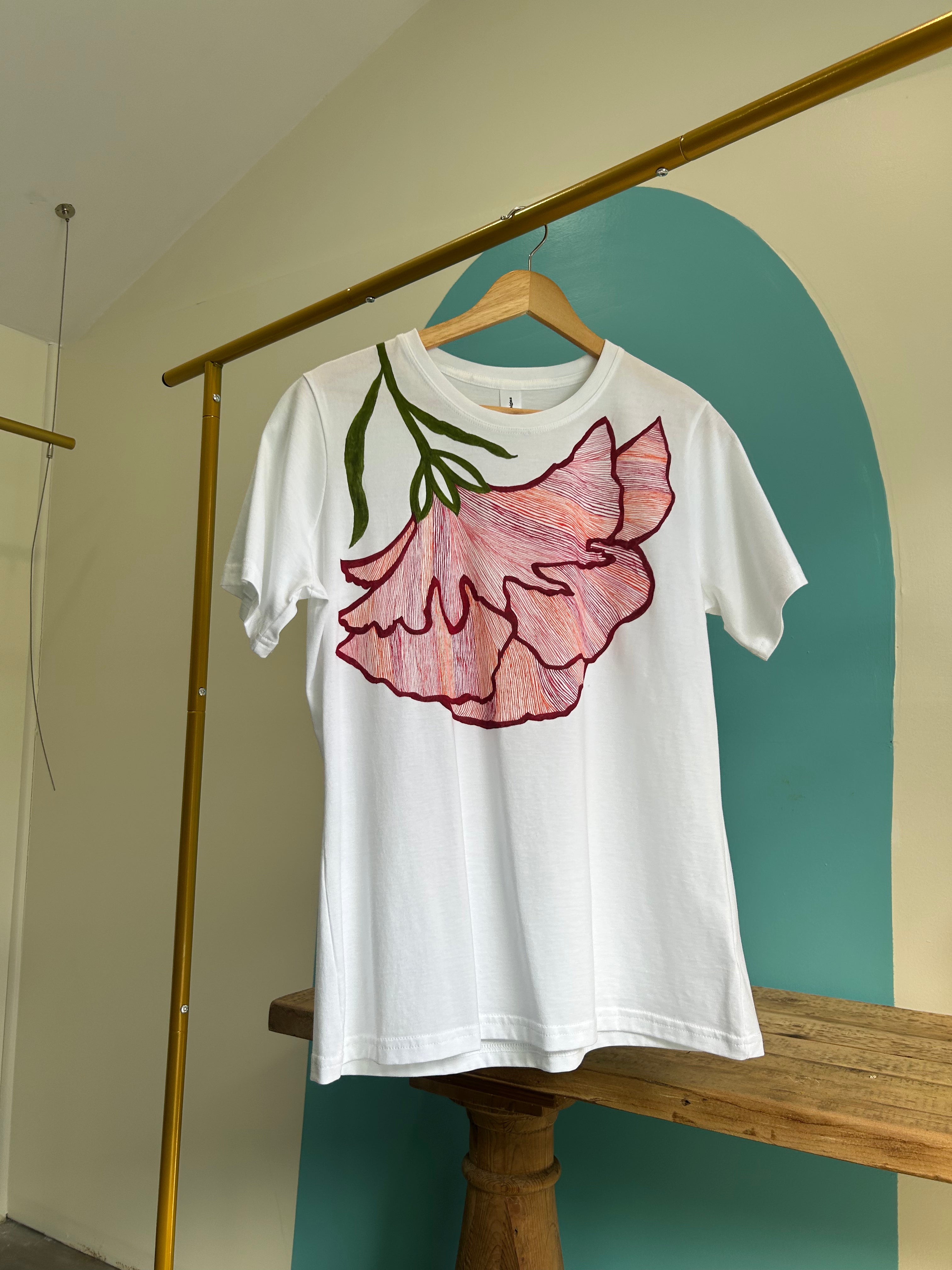 Outlined hand-painted red flower T-shirt