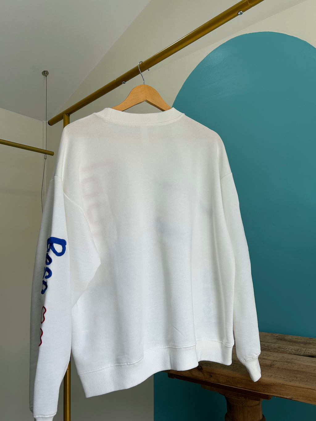 "B" colorful embroidered sweater