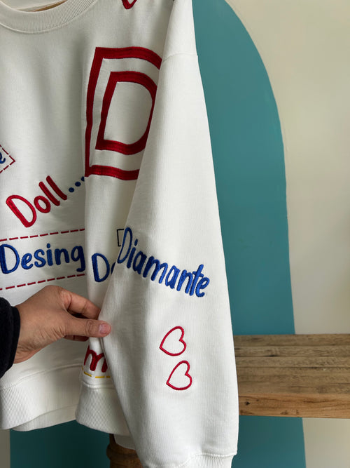 "D" colorful embroidered crewneck sweaters