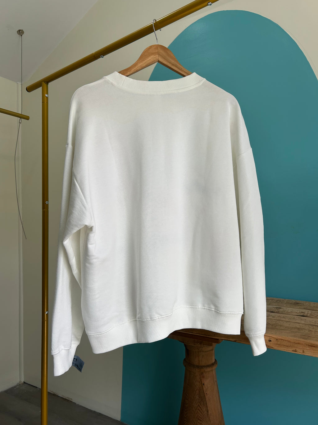 Flowers embroidered crewneck sweater