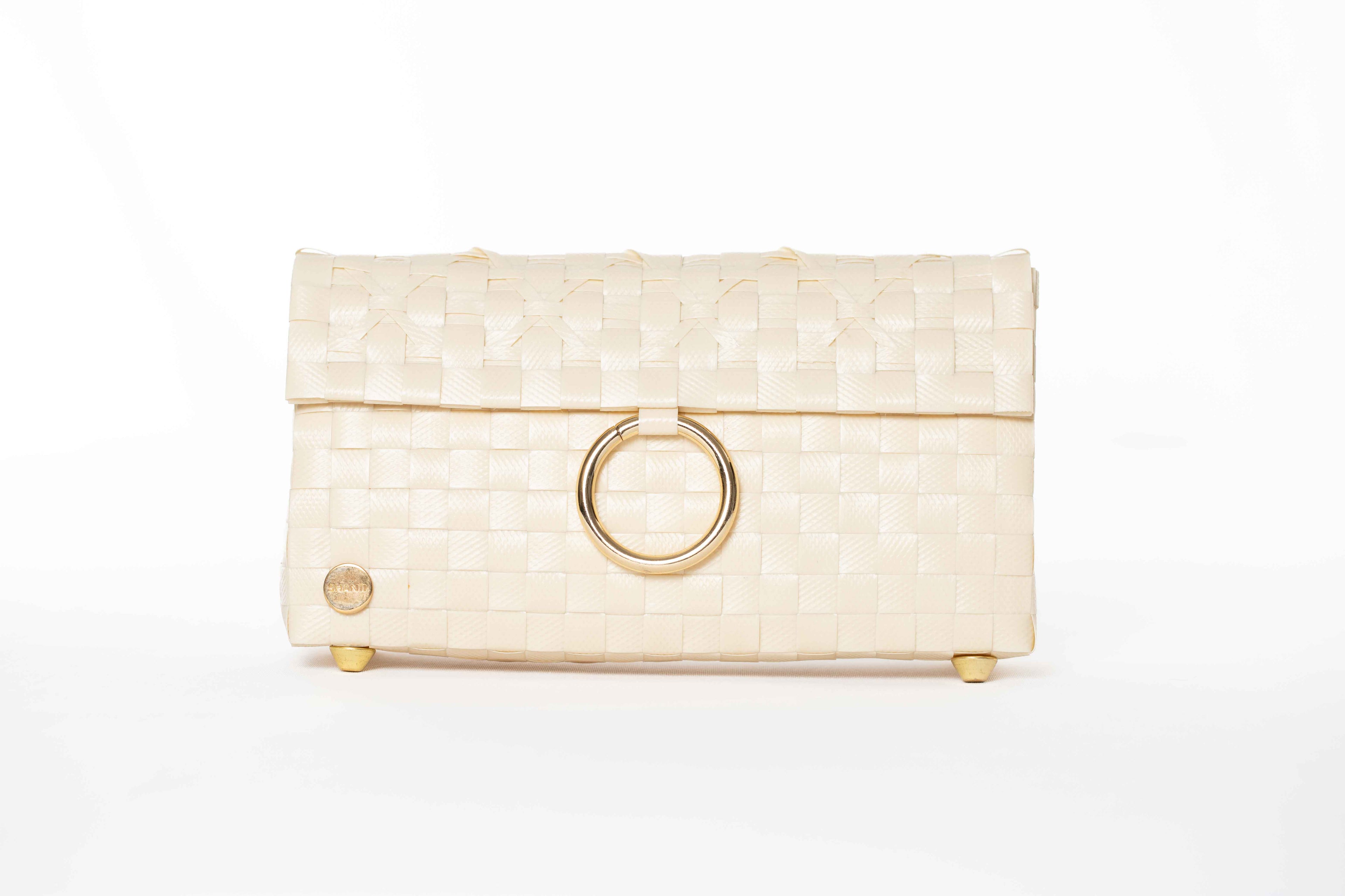 Beige zuncho clutch purse