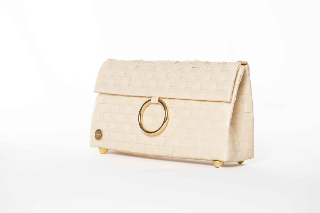 Beige zuncho clutch purse